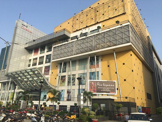 West End Mall